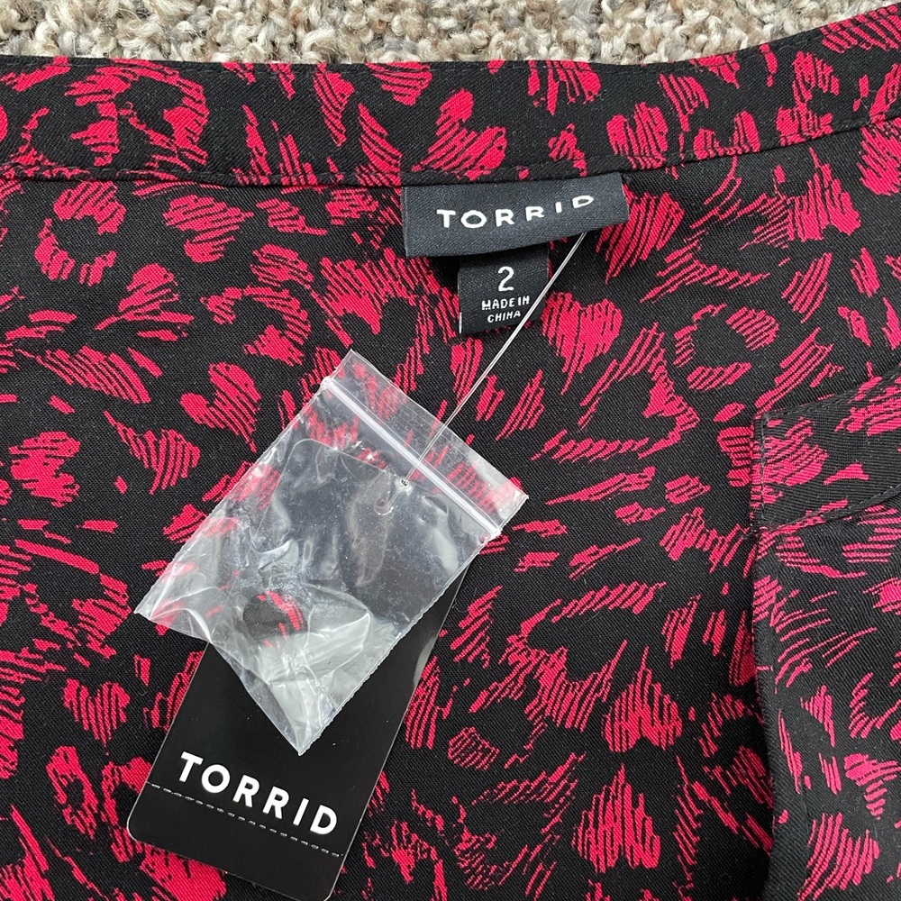 Torrid Red A-Line Midi Dress with V-Neck and Cuffed Sleeves XXL heart Red - Picture 8 of 16